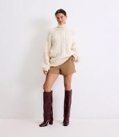 Short Alfaiatado com Fivela Metalizada no Passantes - 3