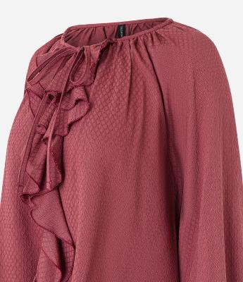 Blusa em Viscose Twill e Babados Frontais