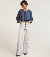 Blusa em Viscose Twill e Babados Frontais - 2