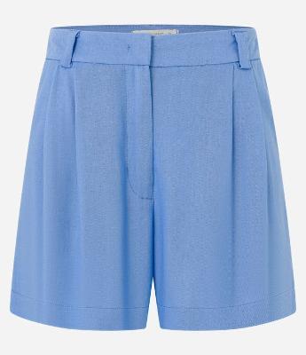 Bermuda Alfaiatada em Viscolinho com Passantes e Pregas