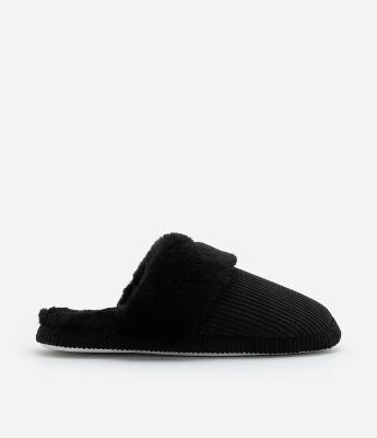 Pantufa Aberta Texturizada de Pelinhos
