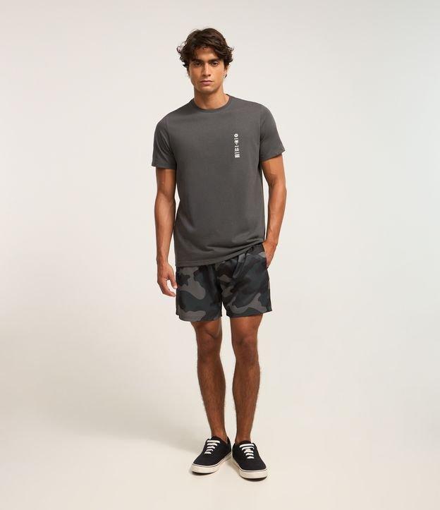 Bermuda em Microfibra com Estampa Camuflada - 2