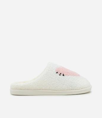 Pantufa Aberta Peluciada com Estampa Coração