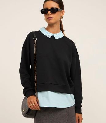 Moletom Fechado com Barra e Gola de Camisa com Strass