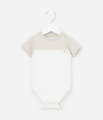 Body Infantil em Ribana com Recortes e Bolsinho - Tam 0 a 18 meses