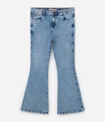 Calça Flare em Jeans com Elastano Curve & Plus Size