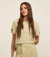 Blusa em Malha Piquet com Detalhe na Barra da Manga - 2