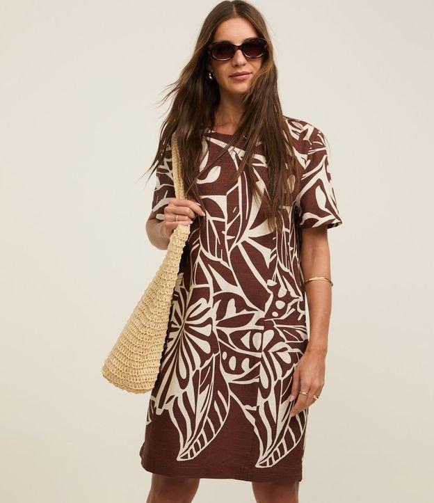 Vestido em Viscolinho com Estampa Folhagem Contrastante - 2