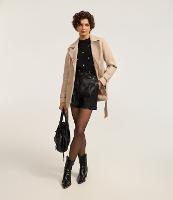 Short Cintura Alta em PU Barra Dobrada - 2