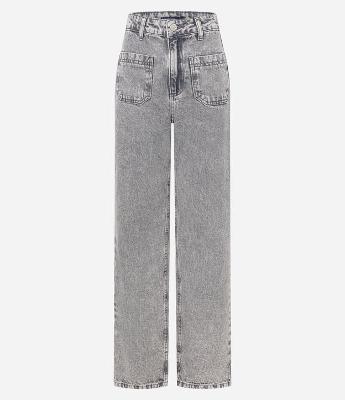 Calça Reta Comfort em Jeans com Bolso Frontal