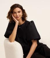 Blusa Balonê com Botão na Gola e Manga Bufante - 2