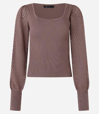 Suéter Canelado em Tricô com Furos na Manga Bufante