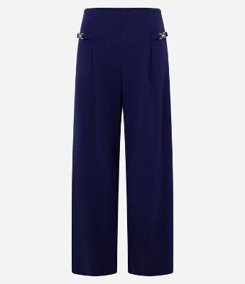 Calça Wide Leg em Crepe com Aviamentos Metalizados