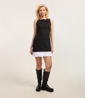 Vestido Reto com Decote Tomara que caia e Barra Plissada - 3