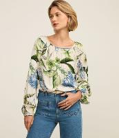 Blusa em Viscose com Decote Canoa e Estampa Floral - 2