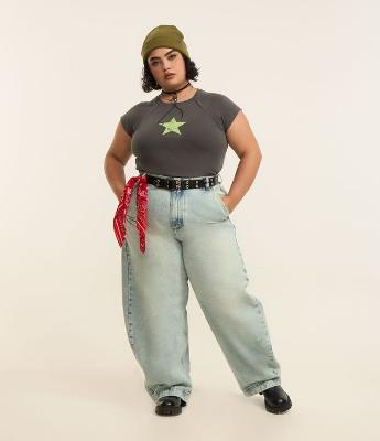 Calça Barrel em Jeans Dirty Curve & Plus Size