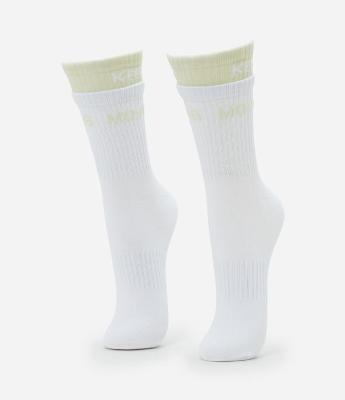 Meia Esportiva Cano Alto com Sobreposição e Estampado Keep Moving