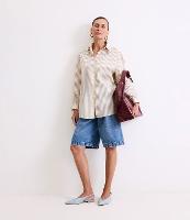 Bermuda Oversized em Jeans com Cintura Baixa - 2