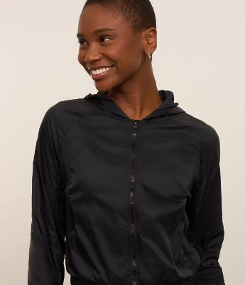 Jaqueta Corta Vento Esportiva Cropped com Saquinho