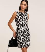 Vestido Curto em Crepe com Estampa Abstrata - 2