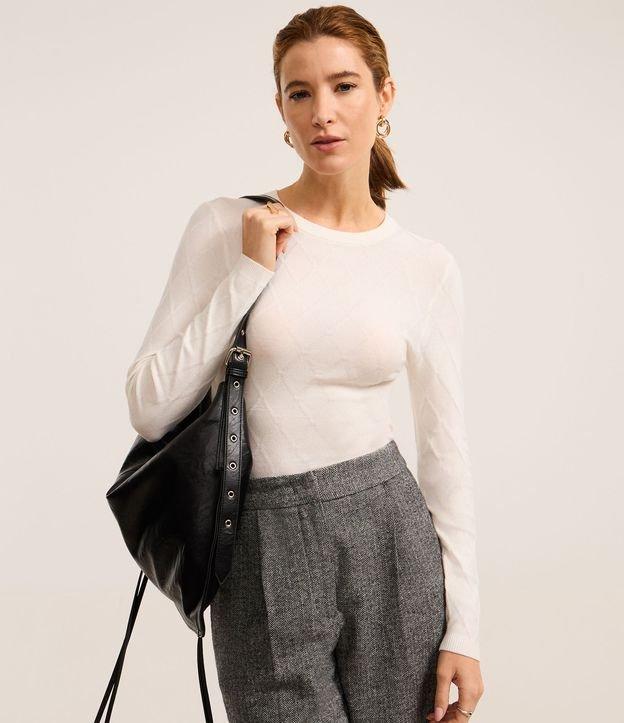 Suéter em Tricô com Gola Redonda e Textura Losângos - 2