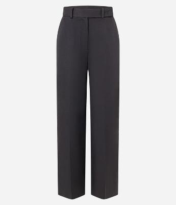 Calça Alfaiatada com Bolsos e Frisos