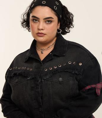 Jaqueta Oversized em Jeans com Ilhós Curve & Plus Size