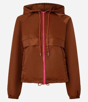 Jaqueta Corta Vento com Aviamentos Contrastantes