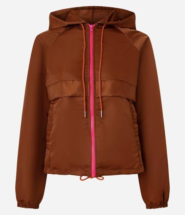 Jaqueta Corta Vento com Aviamentos Contrastantes - 1