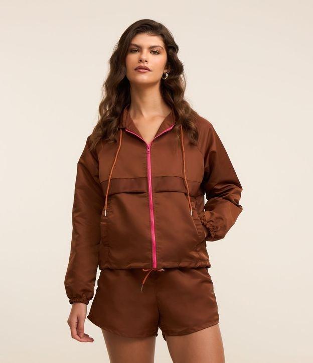 Jaqueta Corta Vento com Aviamentos Contrastantes - 2