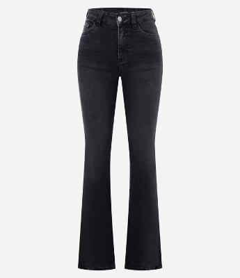 Calça Boot Cut em Jeans com Cintura Alta