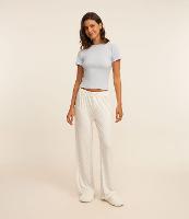 Pijama Longo em Ribana com Estampa Floral e Detalhe de Flor na Gola - 2