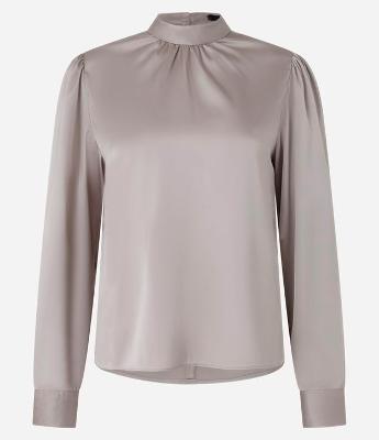 Blusa Acetinada com Gola Padre com Botão no Punho