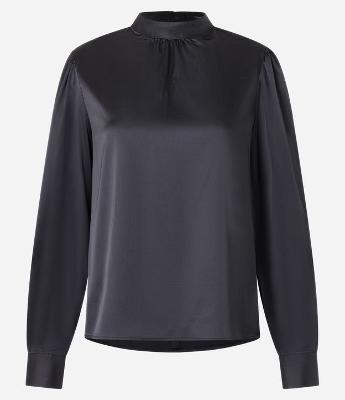 Blusa Acetinada com Gola Padre com Botão no Punho