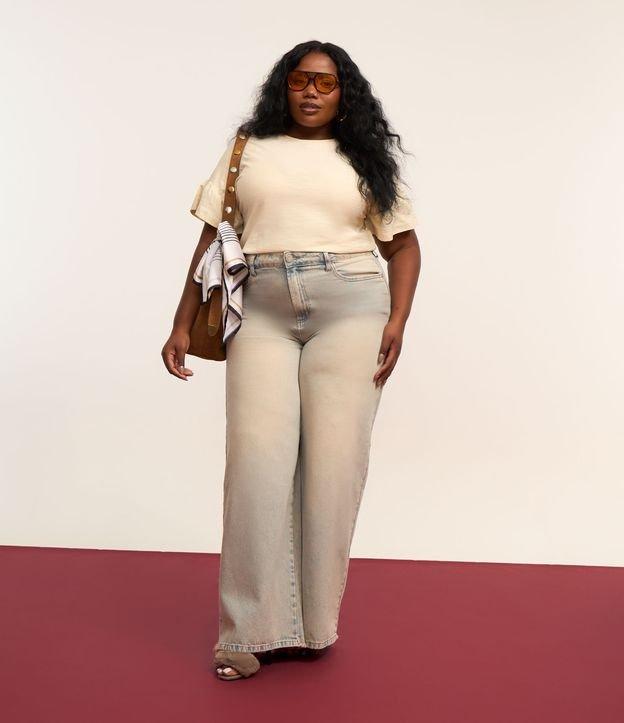 Camiseta em Flamê com Babado na Manga Curve & Plus Size - 2