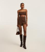 Short Curto em Alfaiataria com Pences - 2