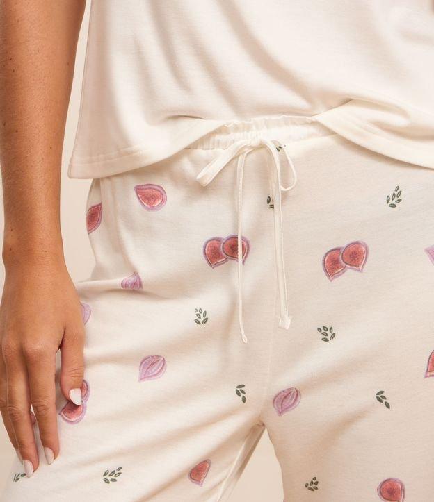 Pijama em Tricô Leve com Estampa de Figos e Detalhes de Cetim - 2