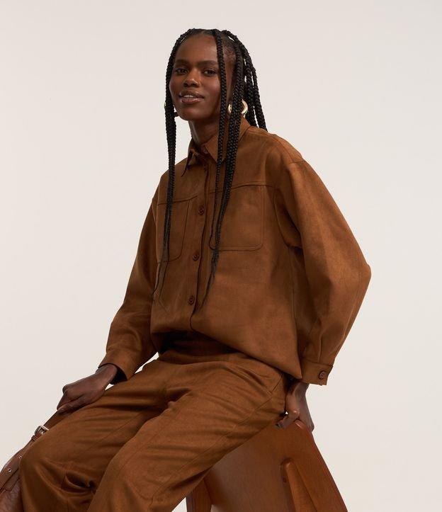 Camisa em Suede com Bolsos e Botões Frontais - 1
