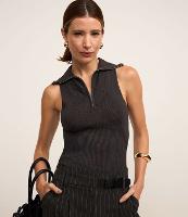 Blusa Texturizada em Tricô com Zíper na Gola Dobrável - 2