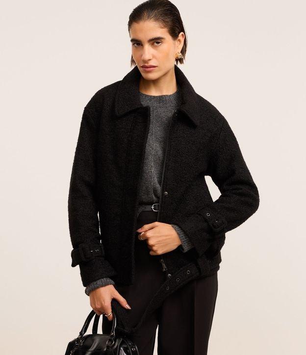 Jaqueta  em Bouclé com Fivela no Punho e Barra - 2