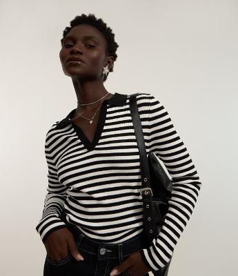 Blusa em Tricô Listrado com Gola Polo