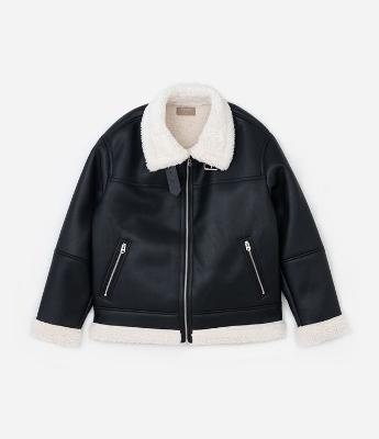 Jaqueta em Material Sintético com Pelos Curve & Plus Size