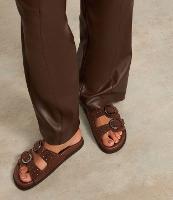 Rasteira com Tiras Largas e Fivelas - 2