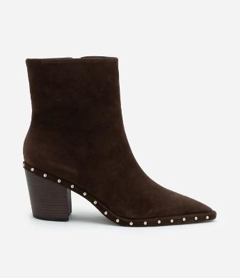 Bota Western em PU com Tachinhas na Lateral