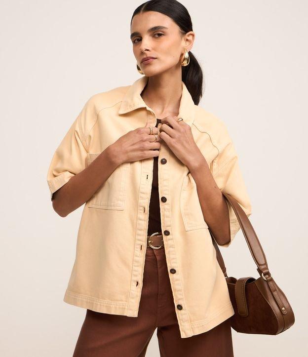 Camisa em Sarja com Botões e Bolsos Frontais - 1