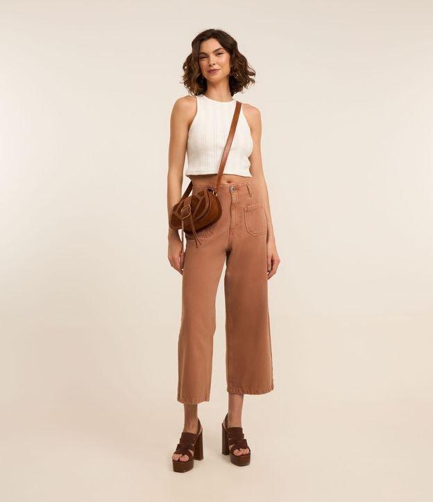 Calça Pantacourt em Sarja com Cintura Alta e Bolsos Frontais - 2