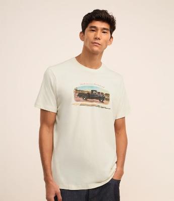 Camiseta Comfort com Estampa de Picape Chevrolet