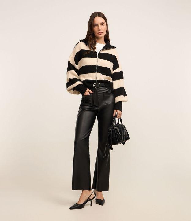 Calça Reta Cintura Alta em PU com Cós Alfaiatado - 1