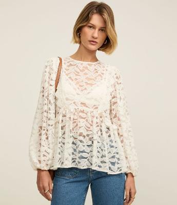 Blusa em Renda com Manga Bufante e Textura Folhagem