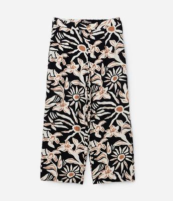 Calça Reta em Crepe com Estampa Floral Curve & Plus Size